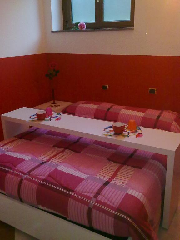 Affittacamere Valchiavenna - Foresteria Lombarda Con Parcheggio Privato Sul Posto! Apprezzata Gestione Familiare Dal 2012, Qualita-Prezzo Top! "Guest-House With Private Parking On Site! Appreciated Family Management Since 2012, Quality-Price Top!" Oda fotoğraf