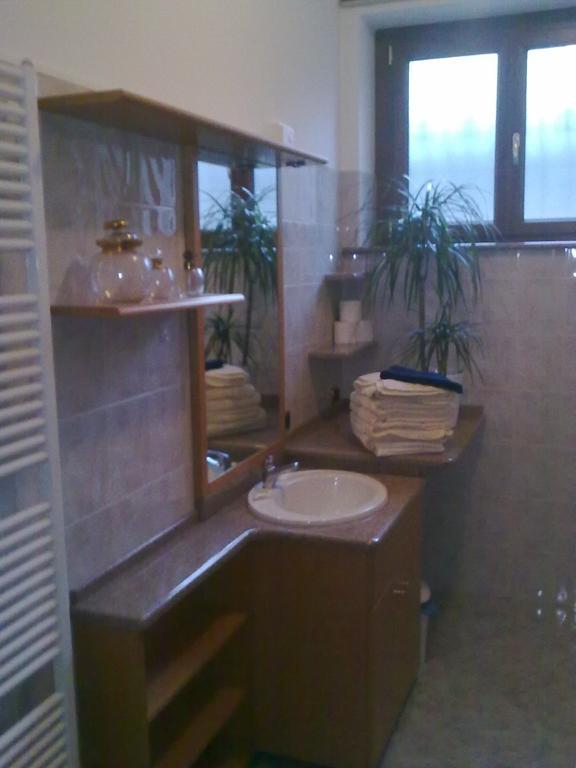 Affittacamere Valchiavenna - Foresteria Lombarda Con Parcheggio Privato Sul Posto! Apprezzata Gestione Familiare Dal 2012, Qualita-Prezzo Top! "Guest-House With Private Parking On Site! Appreciated Family Management Since 2012, Quality-Price Top!" Oda fotoğraf