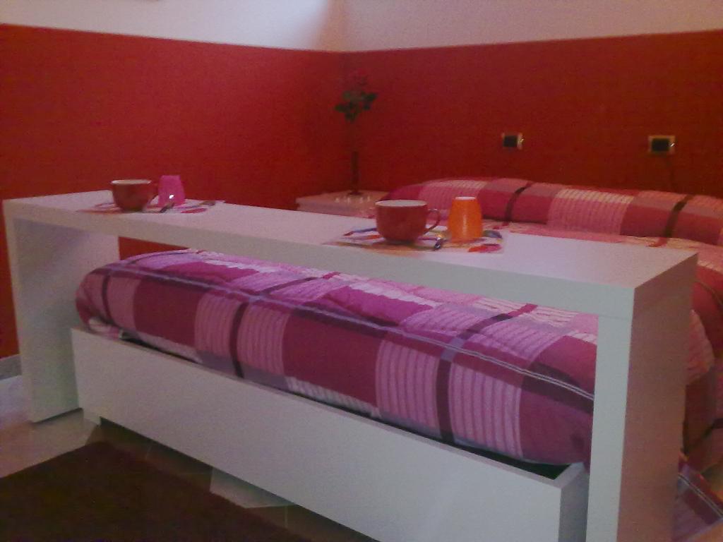 Affittacamere Valchiavenna - Foresteria Lombarda Con Parcheggio Privato Sul Posto! Apprezzata Gestione Familiare Dal 2012, Qualita-Prezzo Top! "Guest-House With Private Parking On Site! Appreciated Family Management Since 2012, Quality-Price Top!" Oda fotoğraf