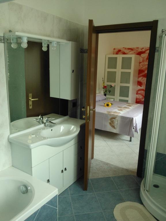 Affittacamere Valchiavenna - Foresteria Lombarda Con Parcheggio Privato Sul Posto! Apprezzata Gestione Familiare Dal 2012, Qualita-Prezzo Top! "Guest-House With Private Parking On Site! Appreciated Family Management Since 2012, Quality-Price Top!" Oda fotoğraf