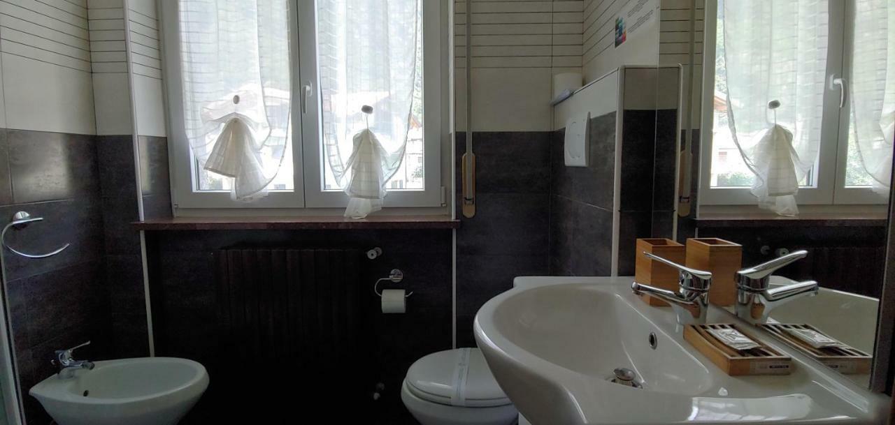 Affittacamere Valchiavenna - Foresteria Lombarda Con Parcheggio Privato Sul Posto! Apprezzata Gestione Familiare Dal 2012, Qualita-Prezzo Top! "Guest-House With Private Parking On Site! Appreciated Family Management Since 2012, Quality-Price Top!" Dış mekan fotoğraf